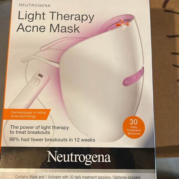 Neutrogena Light Therapy Acne Mask - Picture 5 of 5